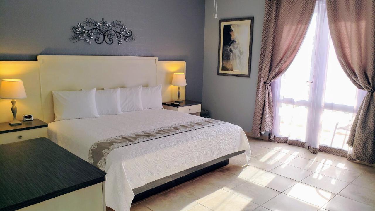 Combate Beach Resort Cabo Rojo Exterior foto
